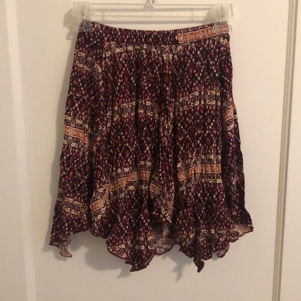 Flowy patterned skirt